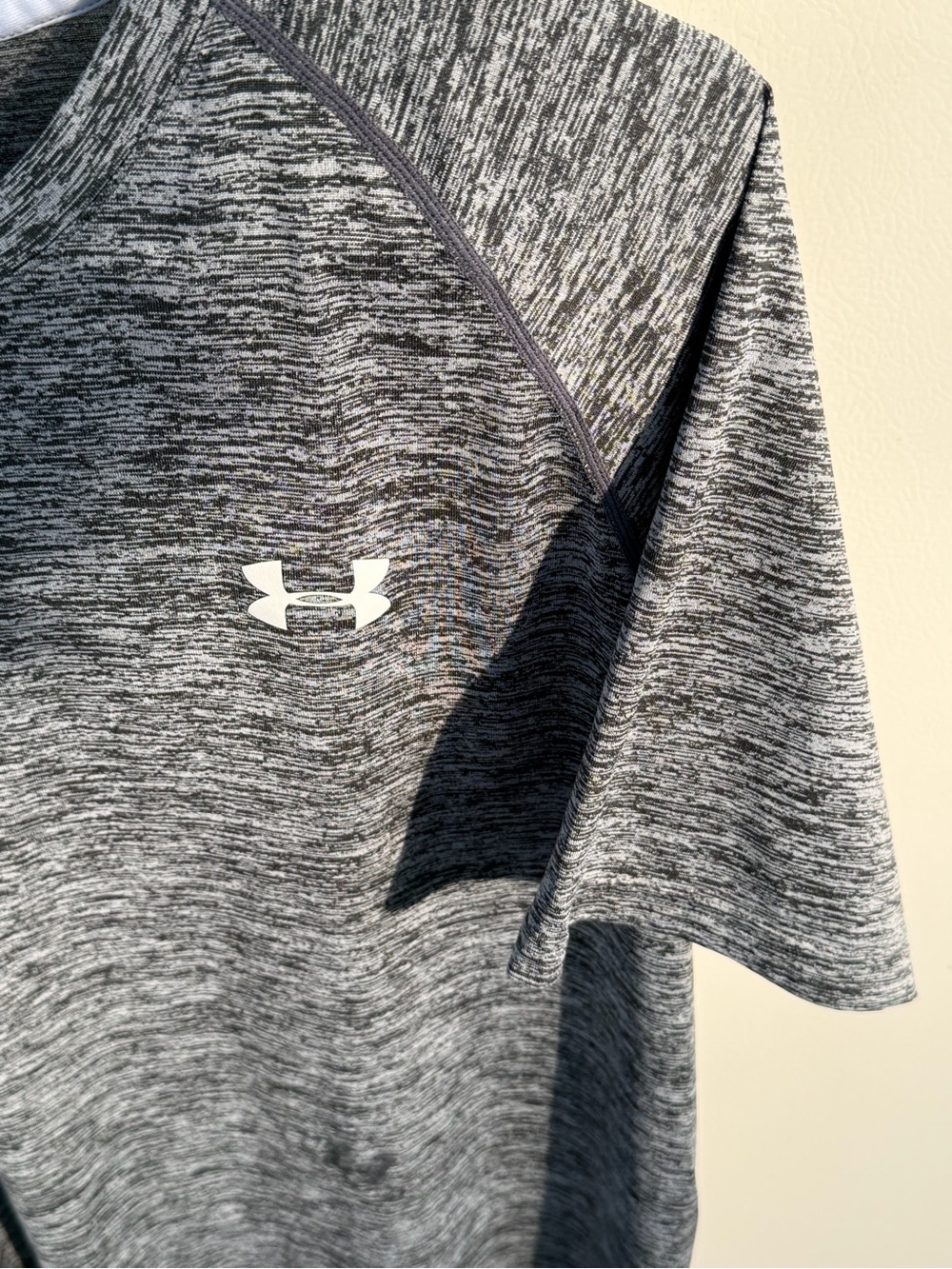 Under Armour Gray Heather Short Sleeve Performance Tee - Picture 2 of 5